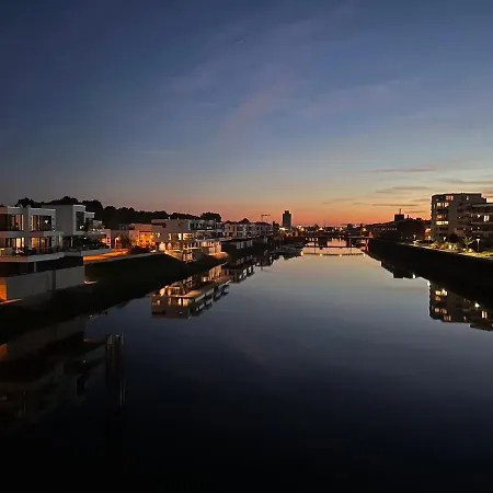 Living Lu - Cosy Two - Netflix - Naehe Mannheim - Basf - 2 *