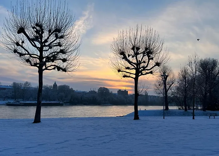 Living Lu - Cosy Two - Netflix - Mannheim - Basf - 2 *