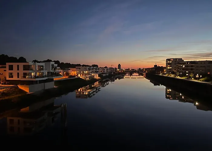 Living Lu - Cosy Two - Netflix - Naehe Mannheim - Basf - 2 *